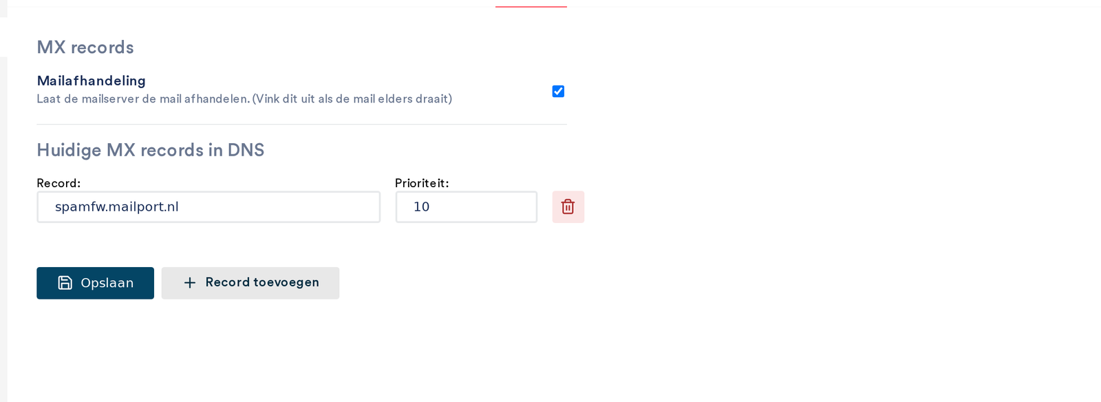 Het tabblad MX records met de mailafhandeling en de huidige MX-records